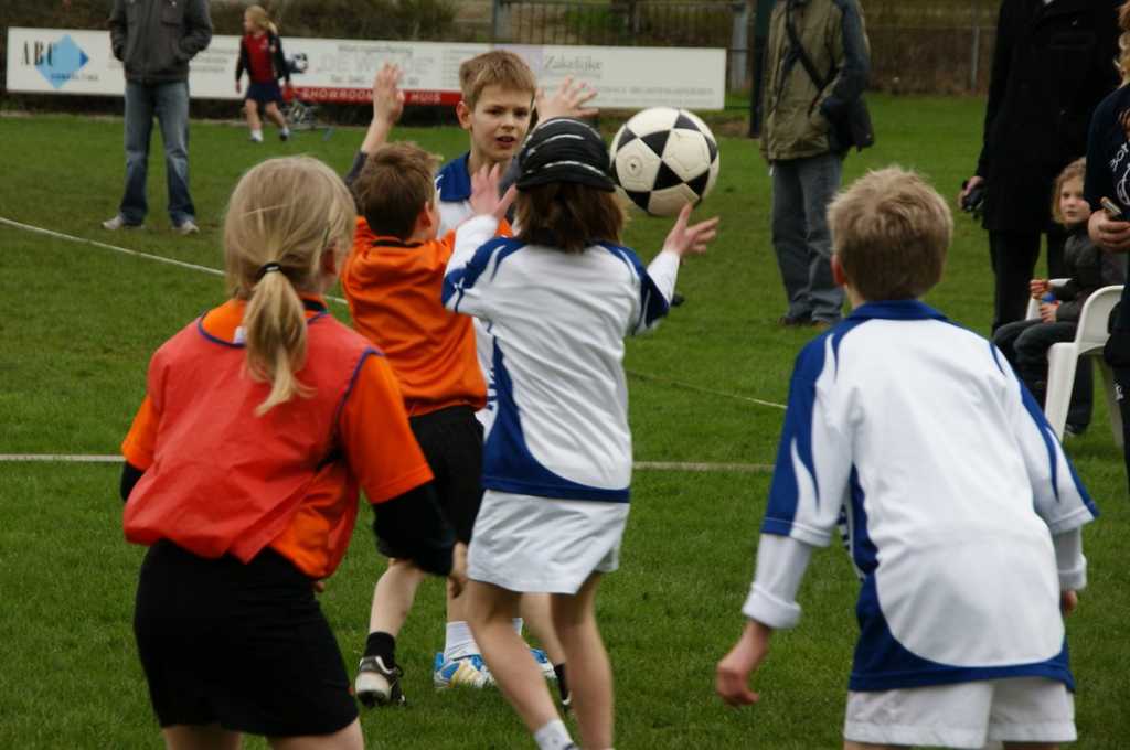 Korfbal E2 3 april 2010-16.JPG